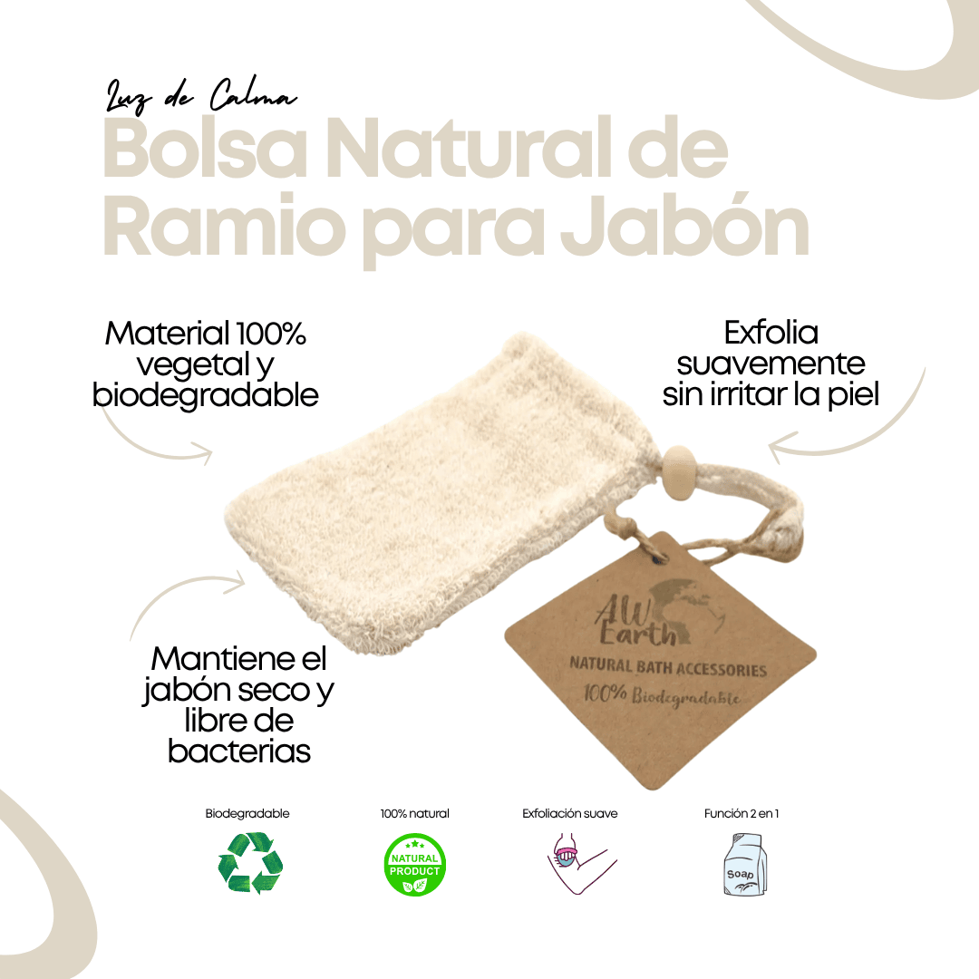 Bolsa de jabón natural de ramio con etiqueta biodegradable, cordón colgante y textura ecológica para exfoliación suave.