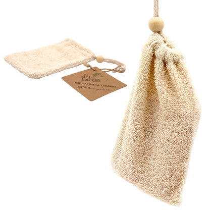 Bolsa para jabón de ramio colgante y extendida, fabricada con fibra vegetal 100% biodegradable y textura exfoliante suave.