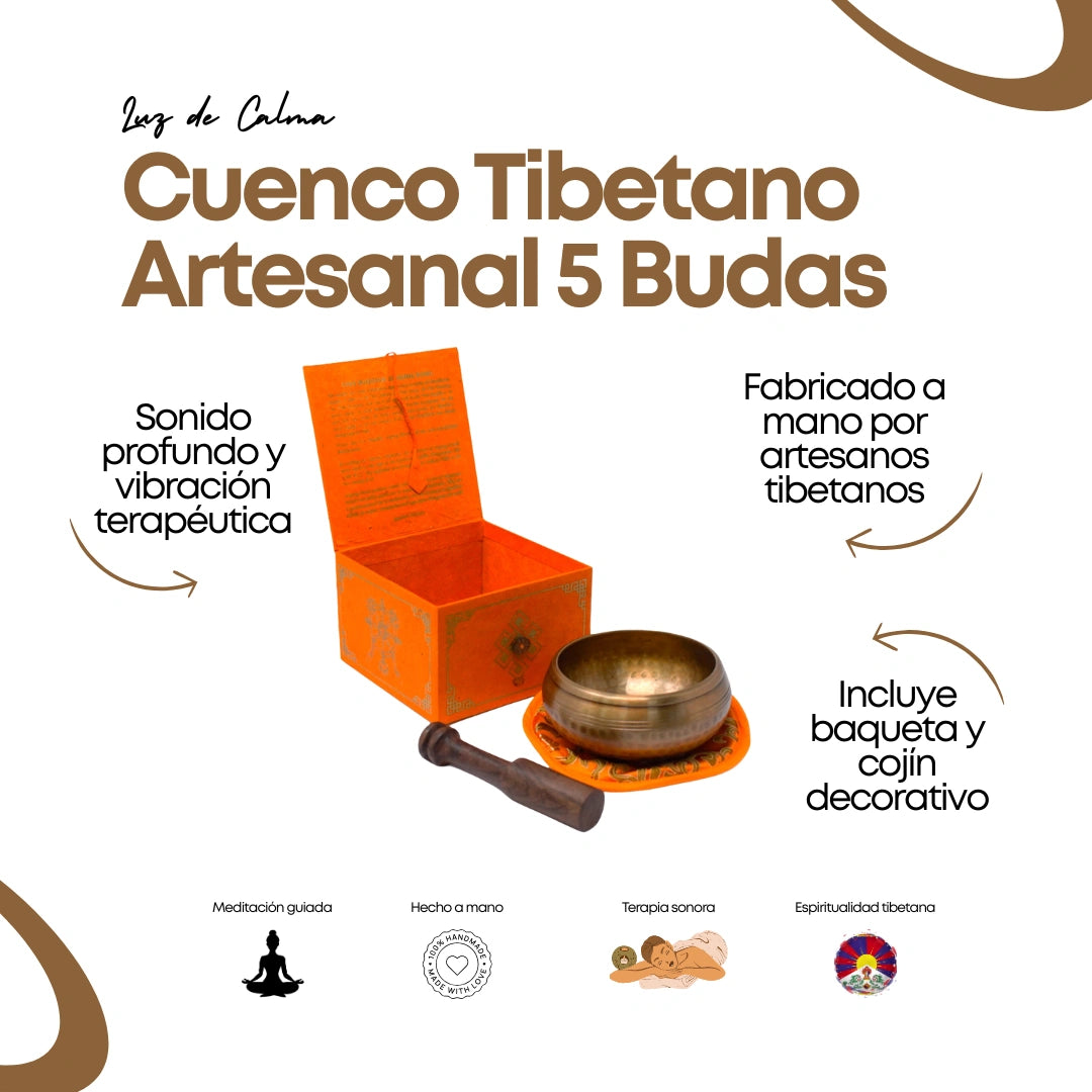 Cuenco tibetano artesanal de meditación con diseño de los 5 budas, baqueta de madera y cojín decorativo, ideal para relajación y sonido terapéutico.