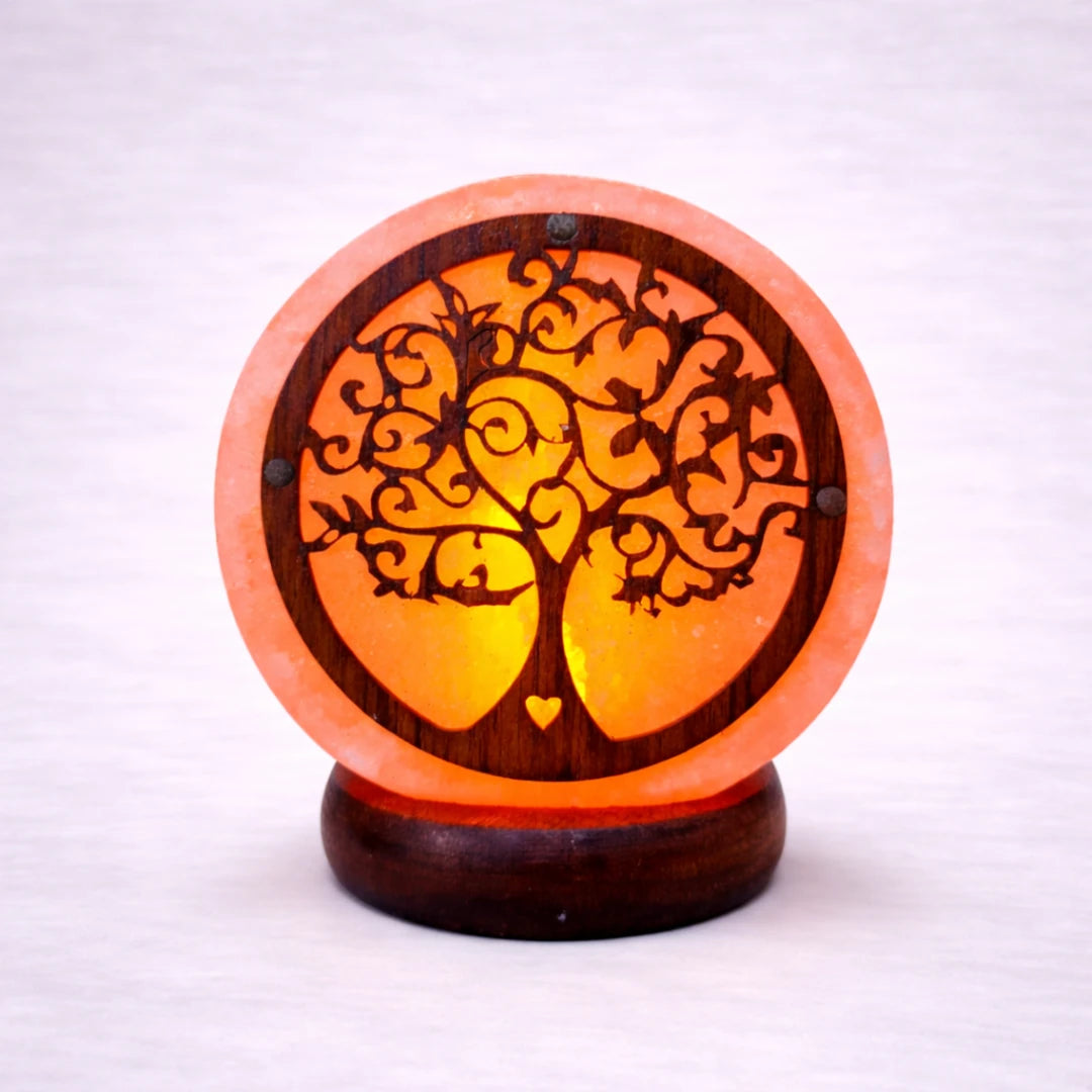 Lámpara de sal del Himalaya encendida con Árbol de la Vida, luz cálida relajante y base de madera
