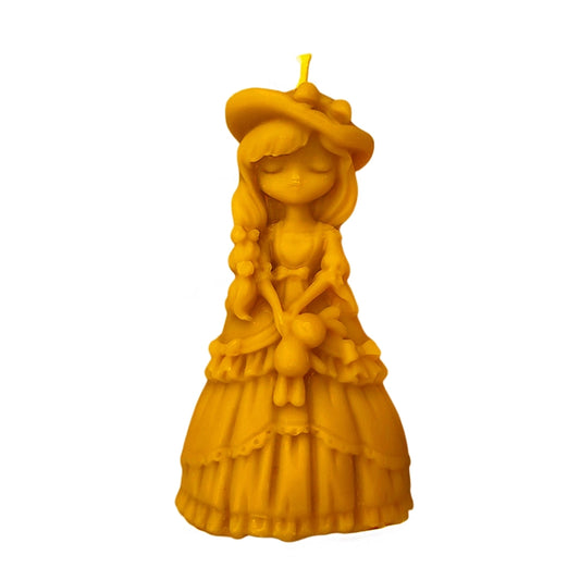 Vela Dama del Tiempo de cera de abeja 100% natural sobre fondo blanco