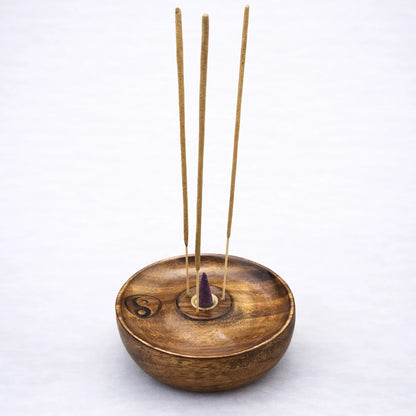 Portainciensos de madera artesanal con varillas y cono de incienso, soporte yin yang natural
