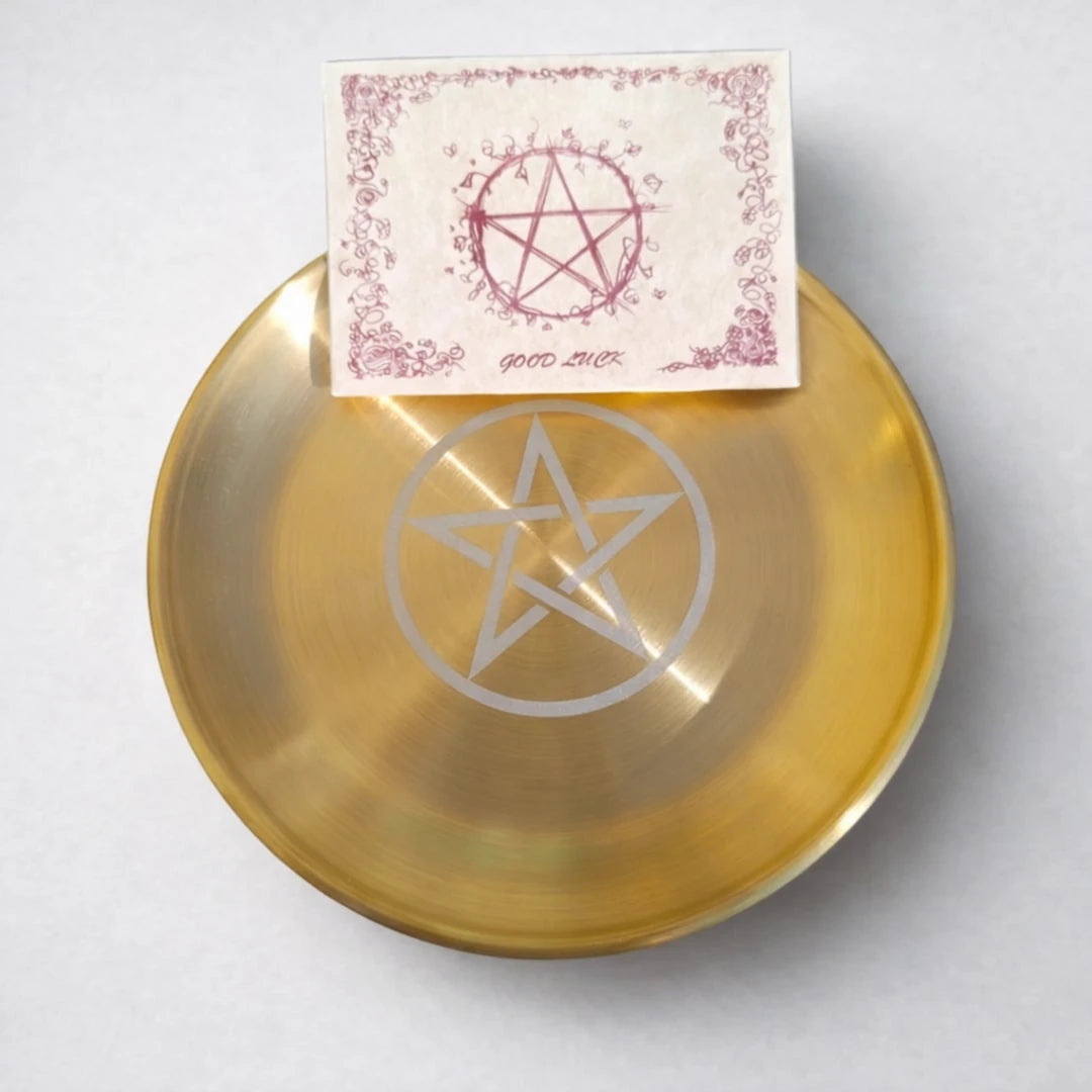 Soporte ritual de latón con pentáculo y tarjeta simbólica de buena suerte, accesorio para rituales y altar espiritual