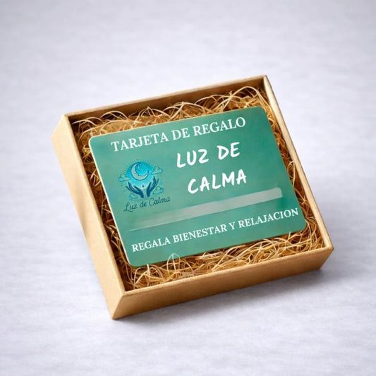 Tarjeta regalo Luz de Calma para regalar bienestar y relajación, presentada en caja kraft con fondo neutro profesional
